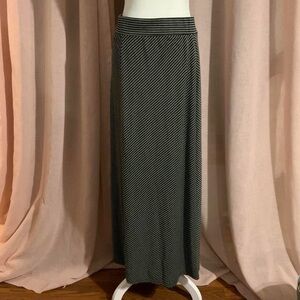 Striped Black & Gray Maxi Skirt Size 1X (1^)